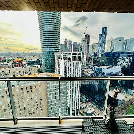 Canary Wharf, Docklands ロンドン エクステリア 写真